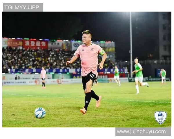 足球明星带球技巧全解析精彩示范视频助你提升球技与比赛表现